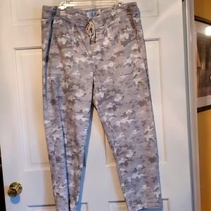 Gray Camo utility pants XL
